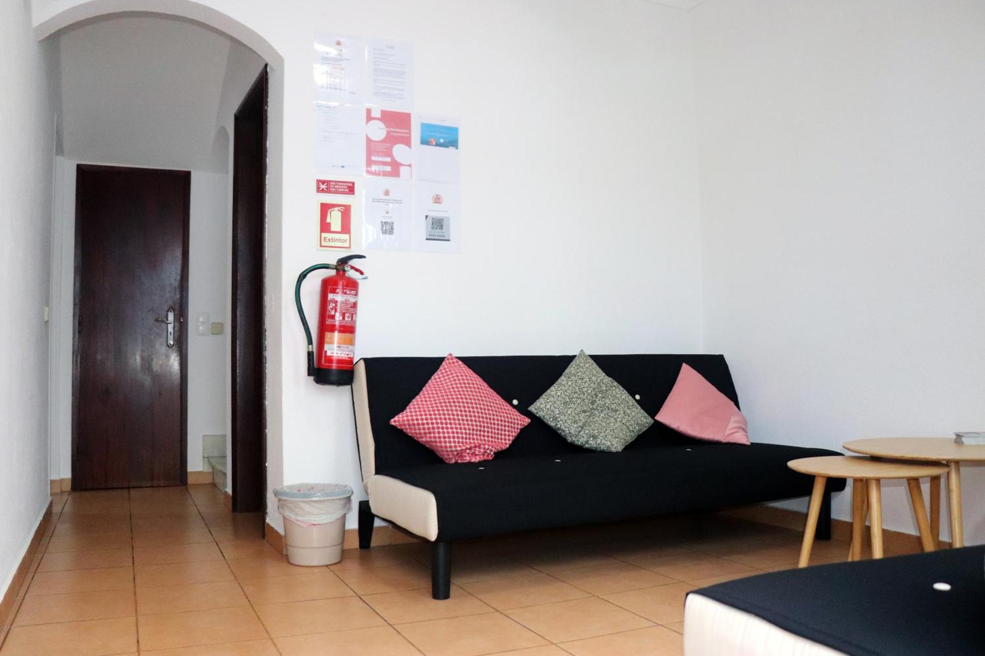 Albergue Jjs Yard Lagos Exterior foto